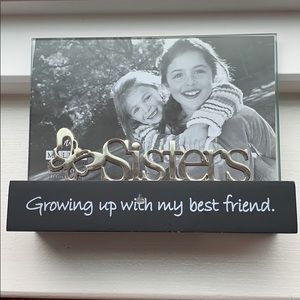 NWT Sisters Picture Frame